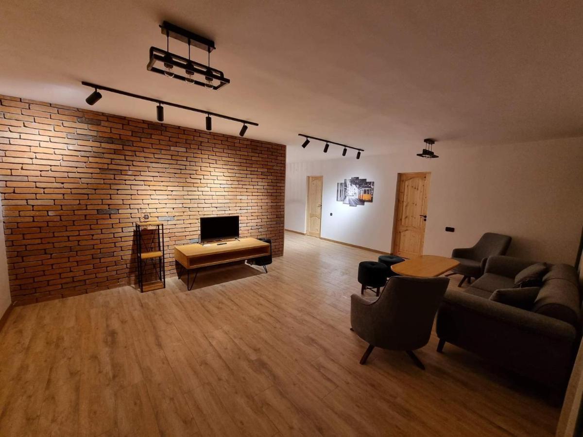 Villa Sunshine , Apartment With 4 Bedrooms,Whole Apartment, Апартмент Целиком Dilidzjan Buitenkant foto